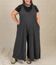 Load image into Gallery viewer, HOT Sexy Temperament Sleeveless Loose Plus Size Jumpsuit
